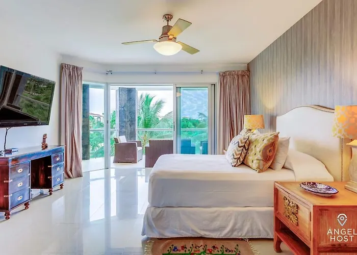 Tropical Living W Pool, Hot Tub & Gym Playa del Carmen
