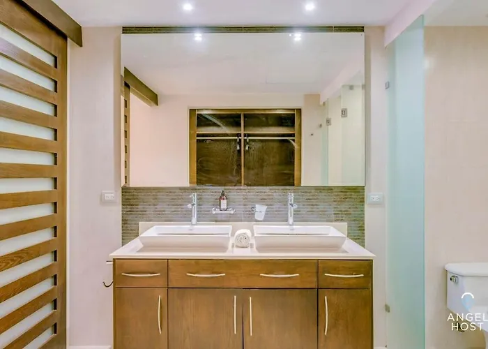 Tropical Living W Pool, Hot Tub & Gym Apartamento